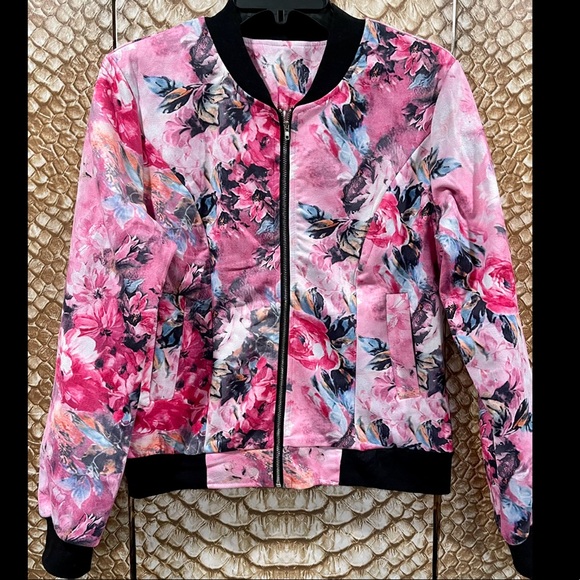 Pink Floral 🌸 Satin Jacket Size Small 🌸 NEW! - Picture 6 of 15